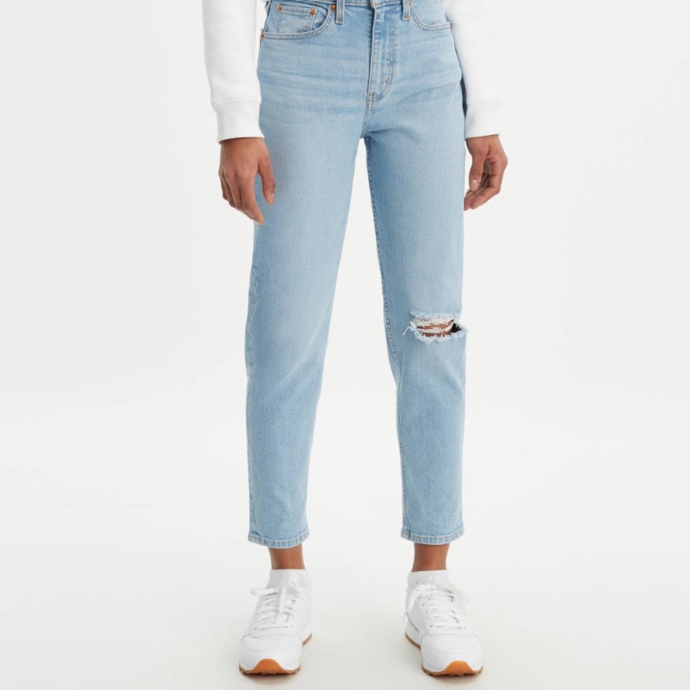 Levi’s mom jeans new with tags size 28